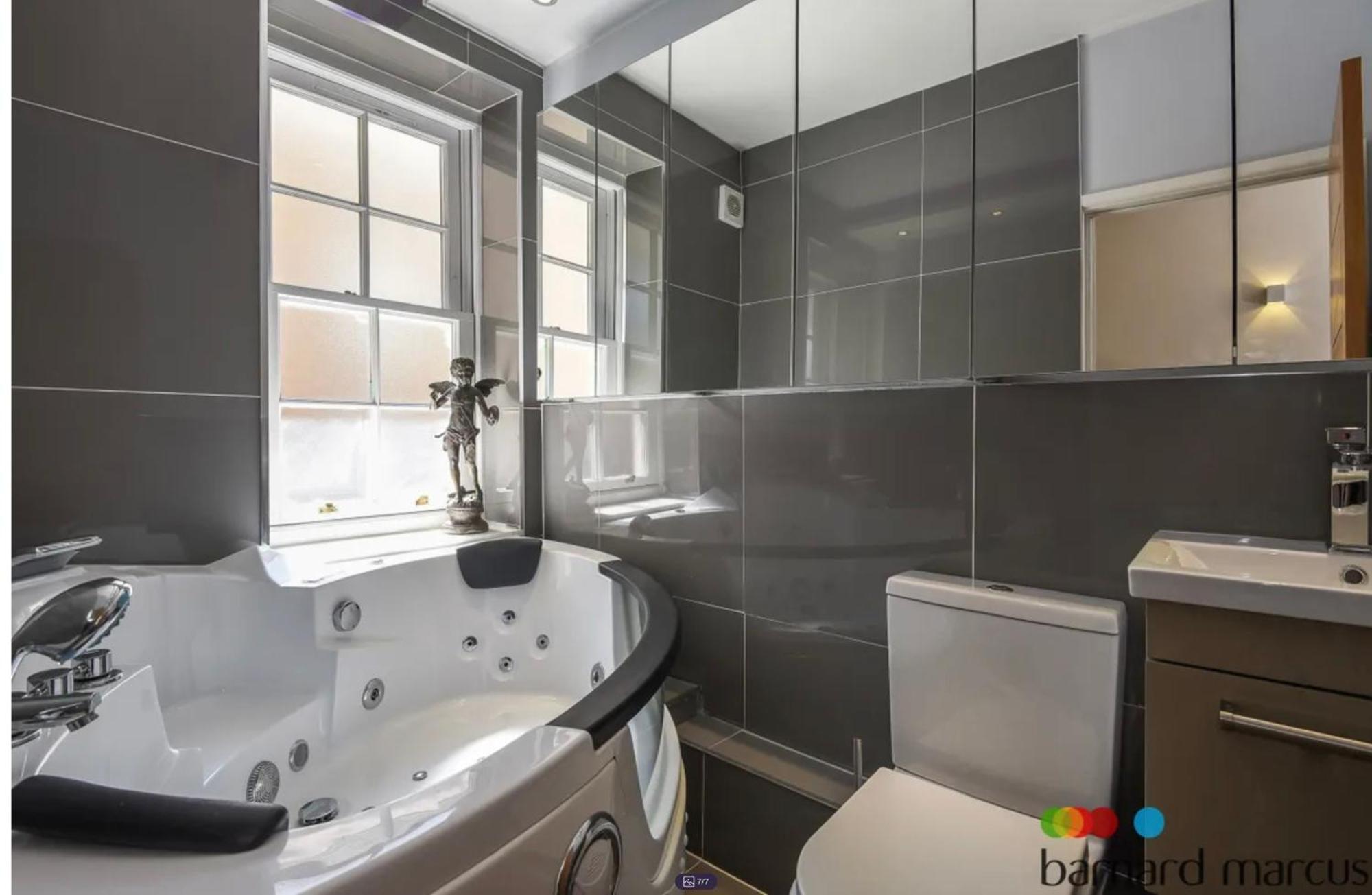 Covent Garden Two Bedroom Flat London Exterior photo